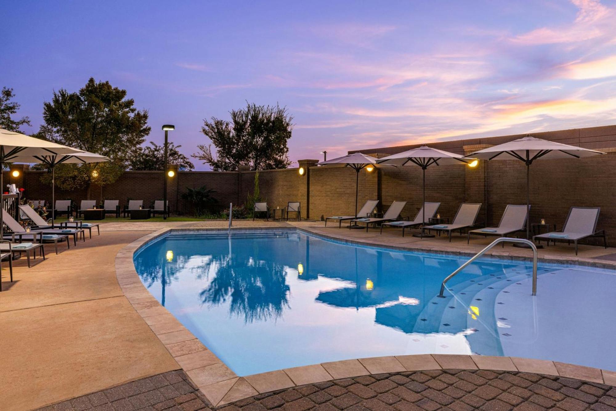 Courtyard By Marriott Starkville Msu At The Mill Conference Center Exterior photo